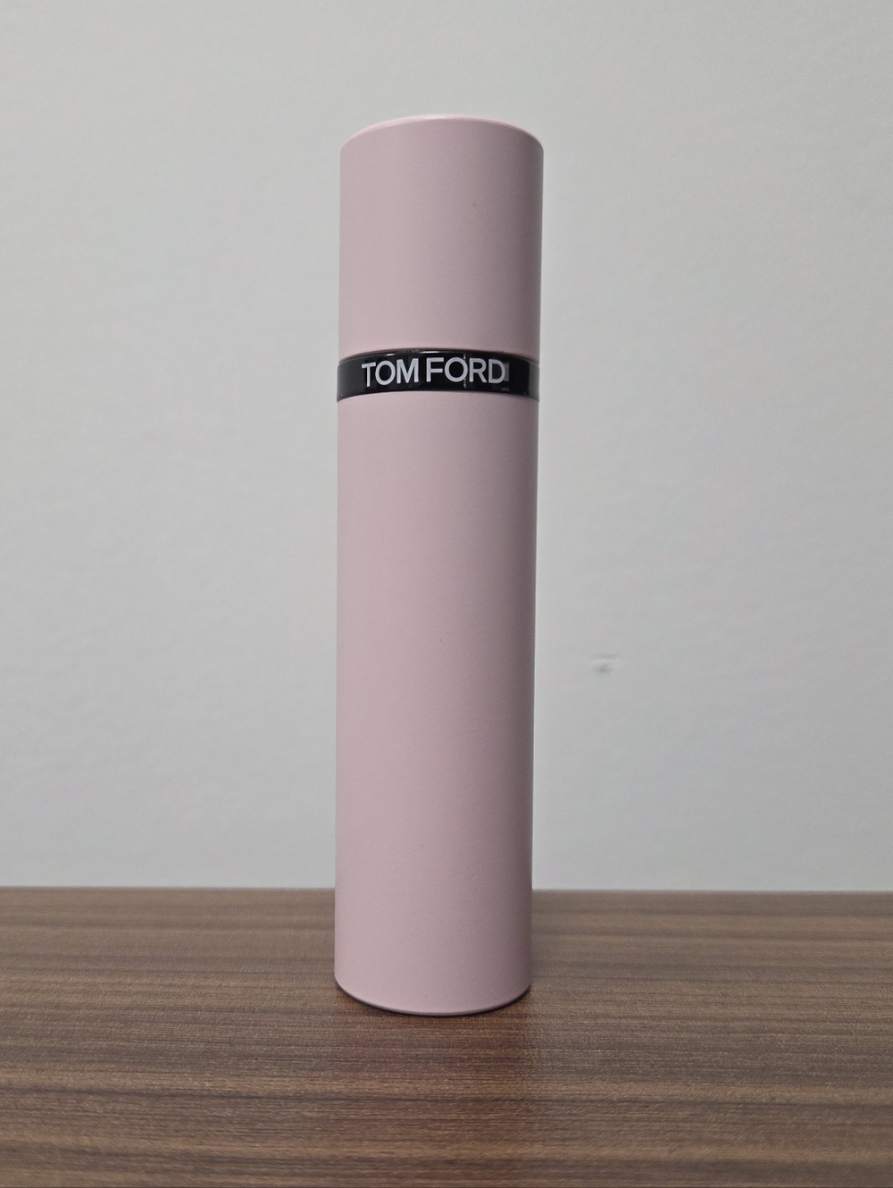 Tom Ford Rose Prick with Reusable Pink Travel Case - 10 - Picture 3 of 7